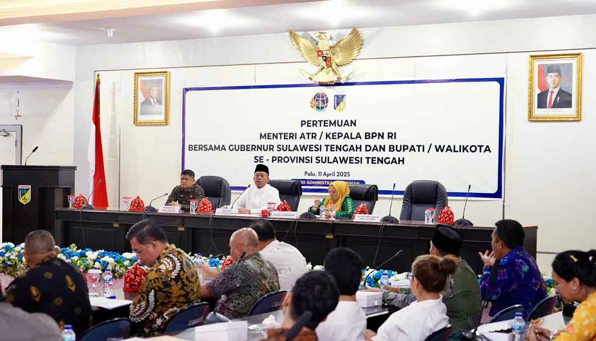 Menteri ATR/BPN saat berada di Kantor Gubernur Sulteng.