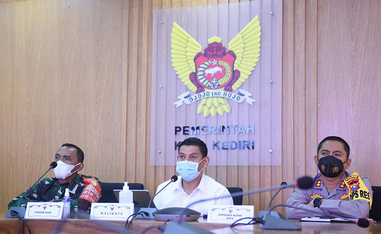 Rakor PPKM Mikro, Wali Kota Kediri Paparkan Langkah Strategis Penanganan Covid-19