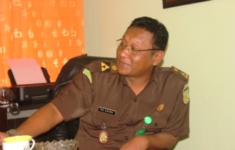 Kasi Intel Kejaksaan Negeri Kejari Tuban, I Made Endra AW. (foto: suwandi/BANGSAONLINE)