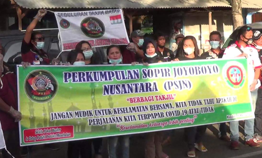 Para sopir mengampanyekan larangan mudik untuk mendukung kebijakan pemerintah. (foto: ist.)