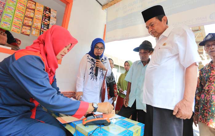 Data Akurat, Warga Miskin Turun 1%, Pemkot Mojokerto Dapat Penghargaan dari Kemensos