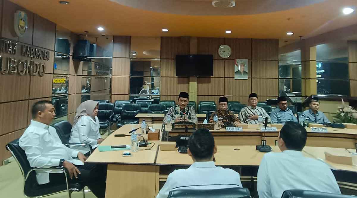 Penandatanganan MOU antara Pemkab Situbondo dan Rektorat Universitas Ibrahimy.