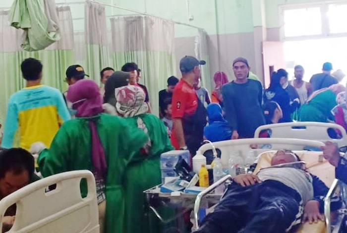 Para siswa saat dirawat di RS Waluyo Jati.