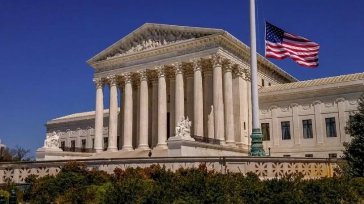 Gedung Mahkamah Agung Amerika Serikat. Foto: Presidentialsystem.org/metro