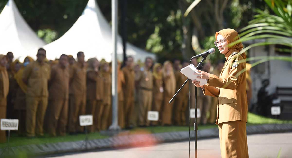 Wali Kota Kediri saat memberi sambutan.