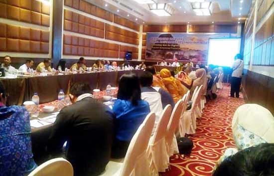 Rapat pengusaha wisata bersama Disbudpar di Hotel Ketapang Indah.