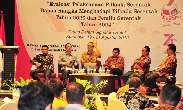 Dirjen Otda Kemendagri menggelar FGD dengan Tema ‘Evaluasi Pelaksanaan Pilkada Serentak Dalam Rangka Menghadapi Pilkada Serentak Tahun 2020 dan Pemilu Serentak 2024