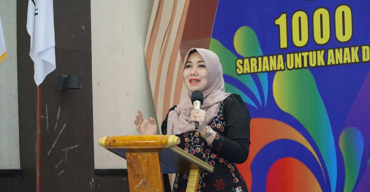 Anggota DPD RI asal Jawa Timur, Lia Istifhama atau yang akrab disapa Ning Lia, saat memberi sambutan.