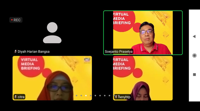 Suasana virtual media briefing Indosat Ooredoo.