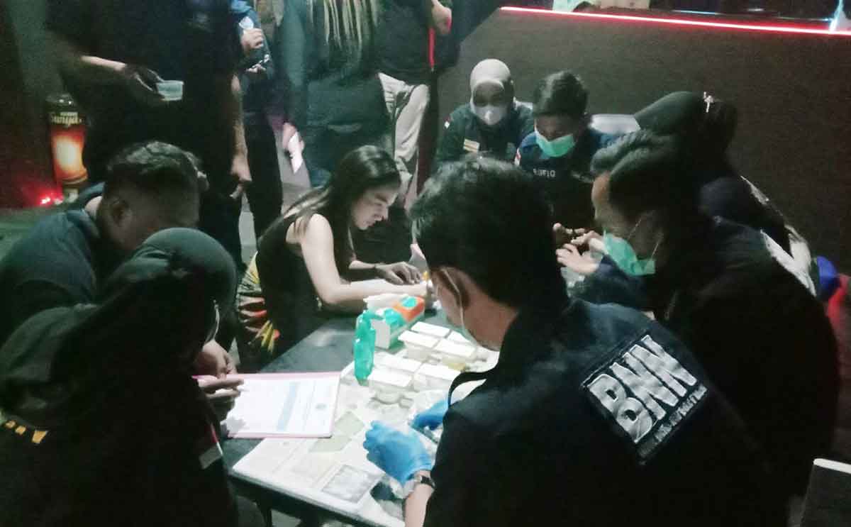 Razia yang dilakukan BNN Tuban bersama aparat gabungan.