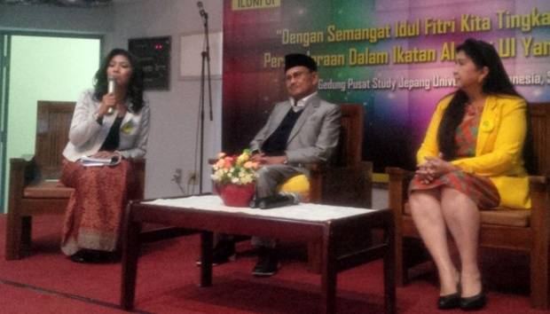 Presiden ke 3 RI BJ Habiibie saat menghadiri acara halal bihalal ikatan alumni UI di Pusat Studi Jepang UI Depok, Sabtu 23 Juli 2016. TEMPO