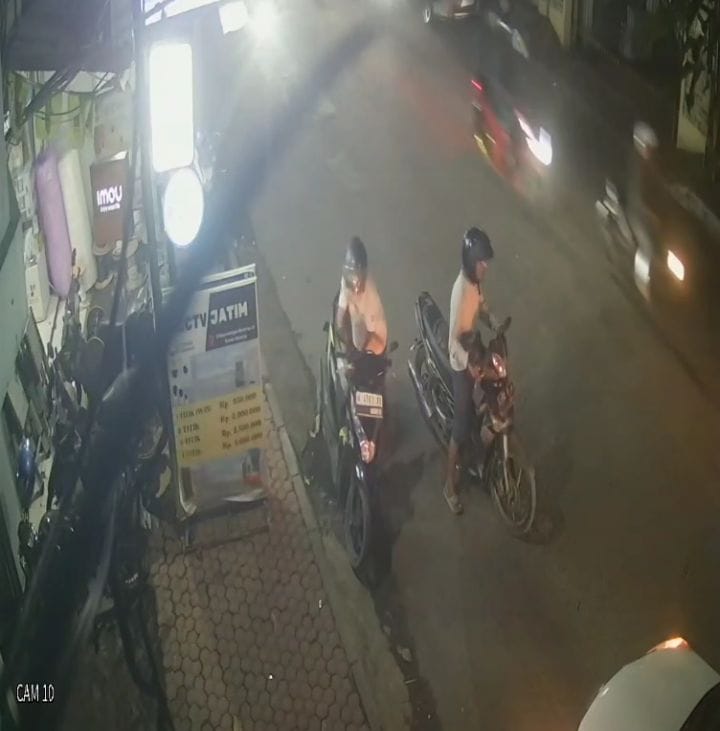 Tangkapan layar CCTV Aksi curanmor 
