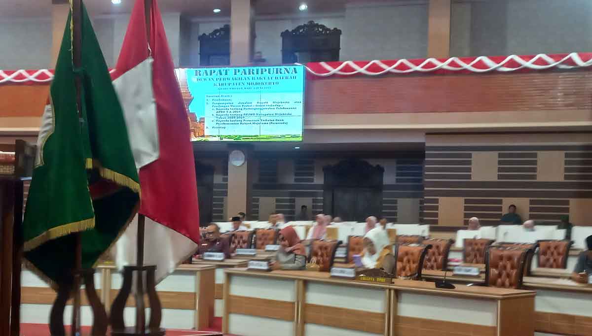 Rapat paripurna DPRD Kabupaten Mojokerto.