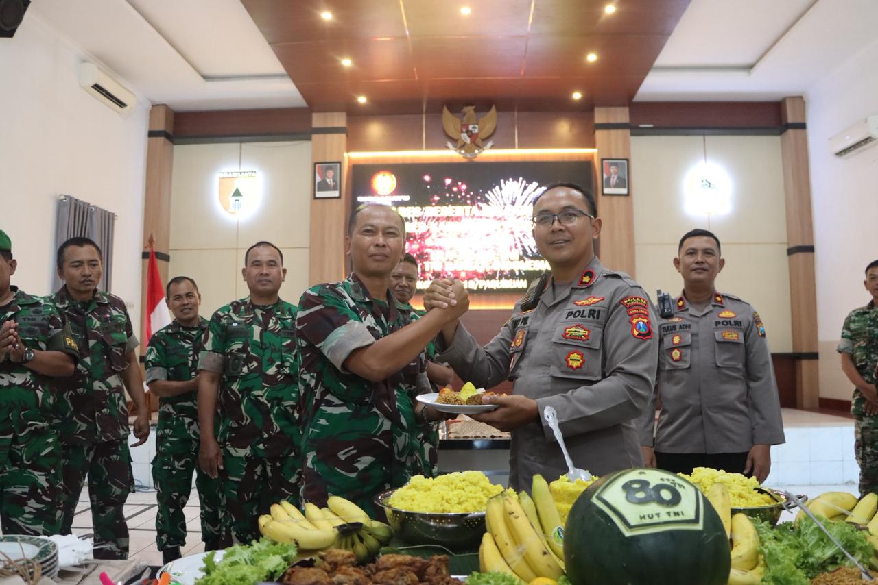 Polres Pasuruan Sambangi Kodim 0819, Beri Selamat HUT ke-80 TNI