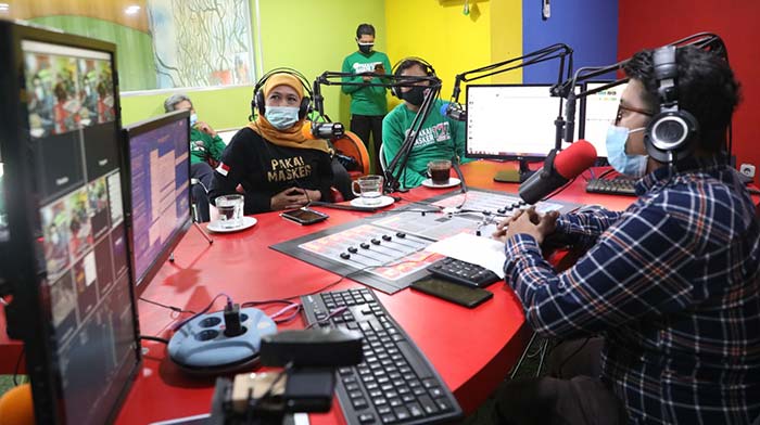 Hari Radio Nasional, Gubernur Khofifah Minta Elemen Terkait Adaptif
