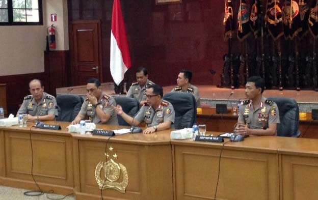 Kapolri Tito Karnavian memberikan keterangan terkait hasil gelar perkara kasus dugaan penistaan agama yang dituduhkan kepada Ahok di Mabes Polri, Jakarta, Rabu (16/11). 