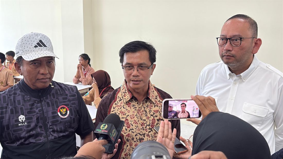 Kemenko PM Kunjugi Sekolah Rakyat Unesa: Perkuat Sinergi Pengentasan Kemiskinan