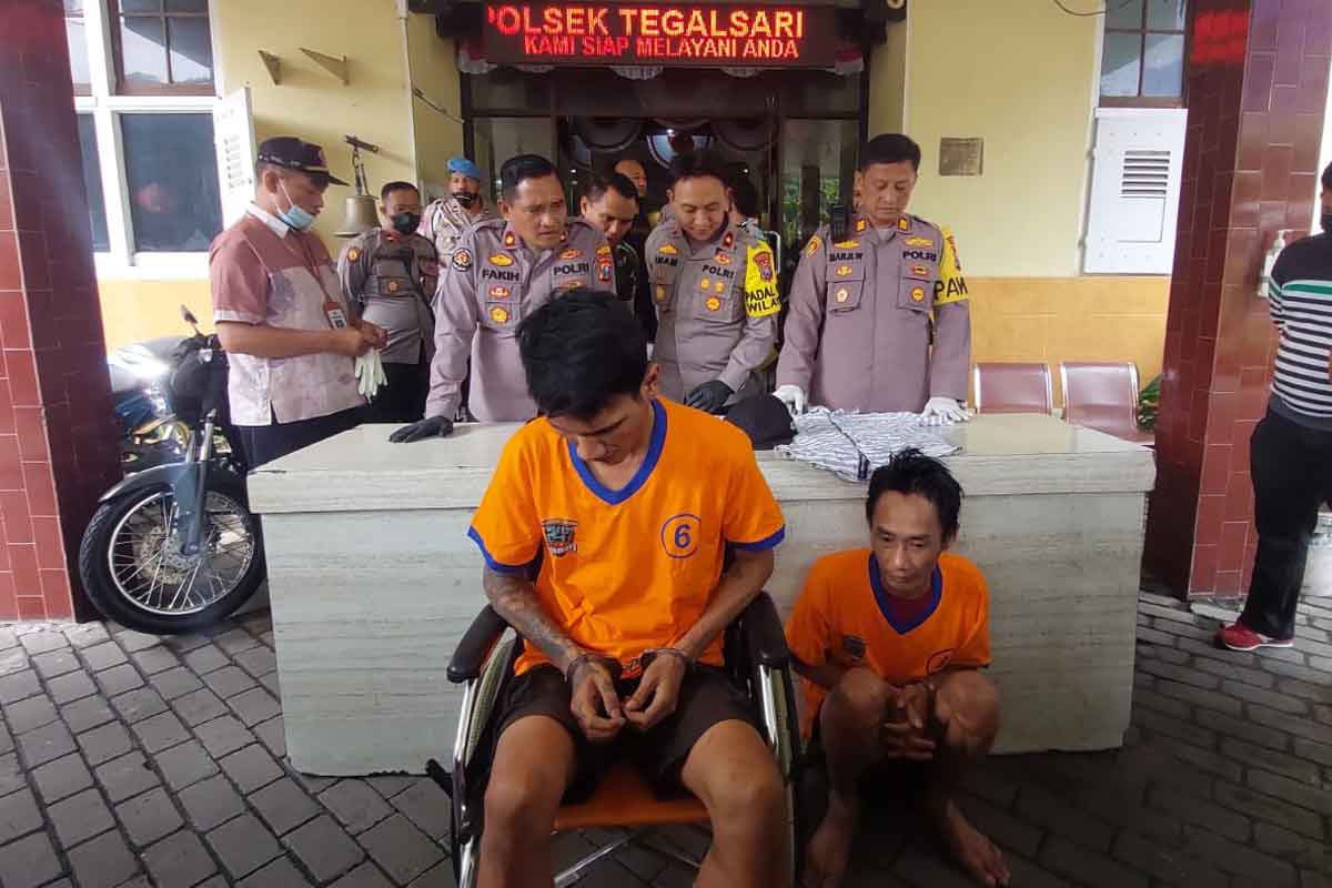 Kapolsek Tegalsari saat melakukan pers rilis atas penangkapan dua pelaku curanmor di mapolsek setempat, Kamis (26/1/2023)