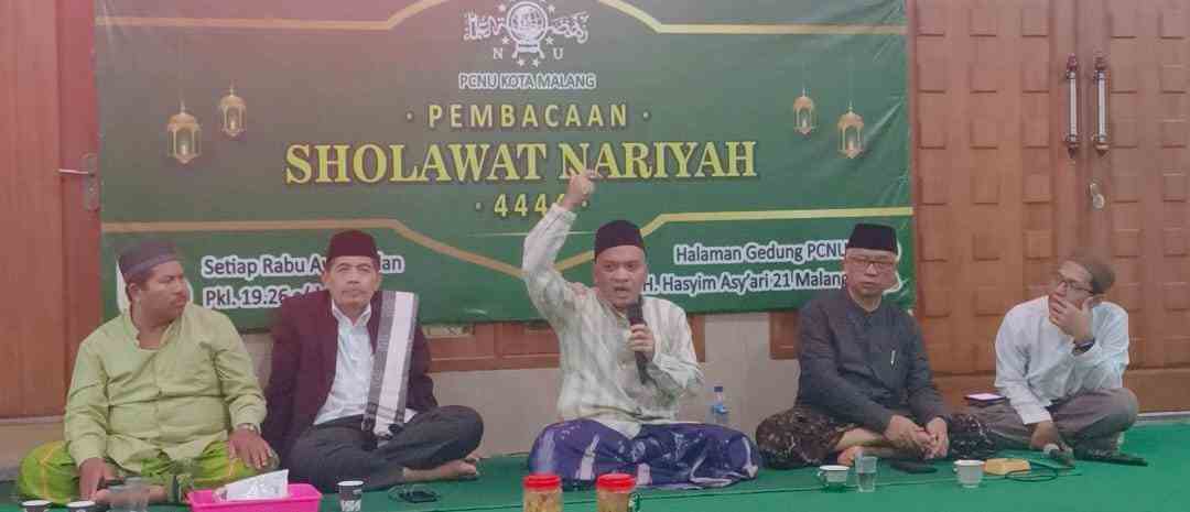 Dr. KH. Nasrullah Afandi, Lc, MA saat pemaparan. Foto: ist
