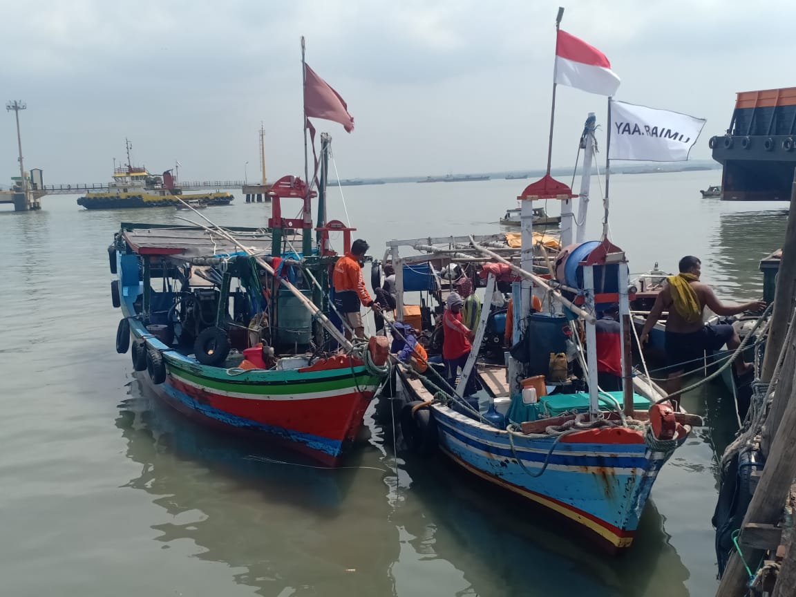 Tiga kapal penangkap ikan menggunakan jaring trawl diamankan Satpolairud Polres Gresik. foto: ist.
