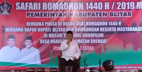 Safari Ramadan Pemkab Blitar dimulai dari Masjid Tanbihul Ghoofilin Desa Ngaglik Kecamatan Srengat, Kabupaten Blitar.