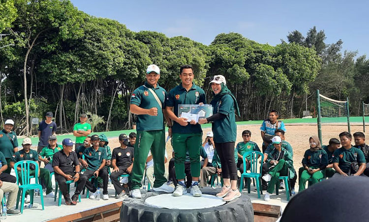 Puluhan Atlet Berprestasi Tuban Diberi Bonus Anggota DPR RI