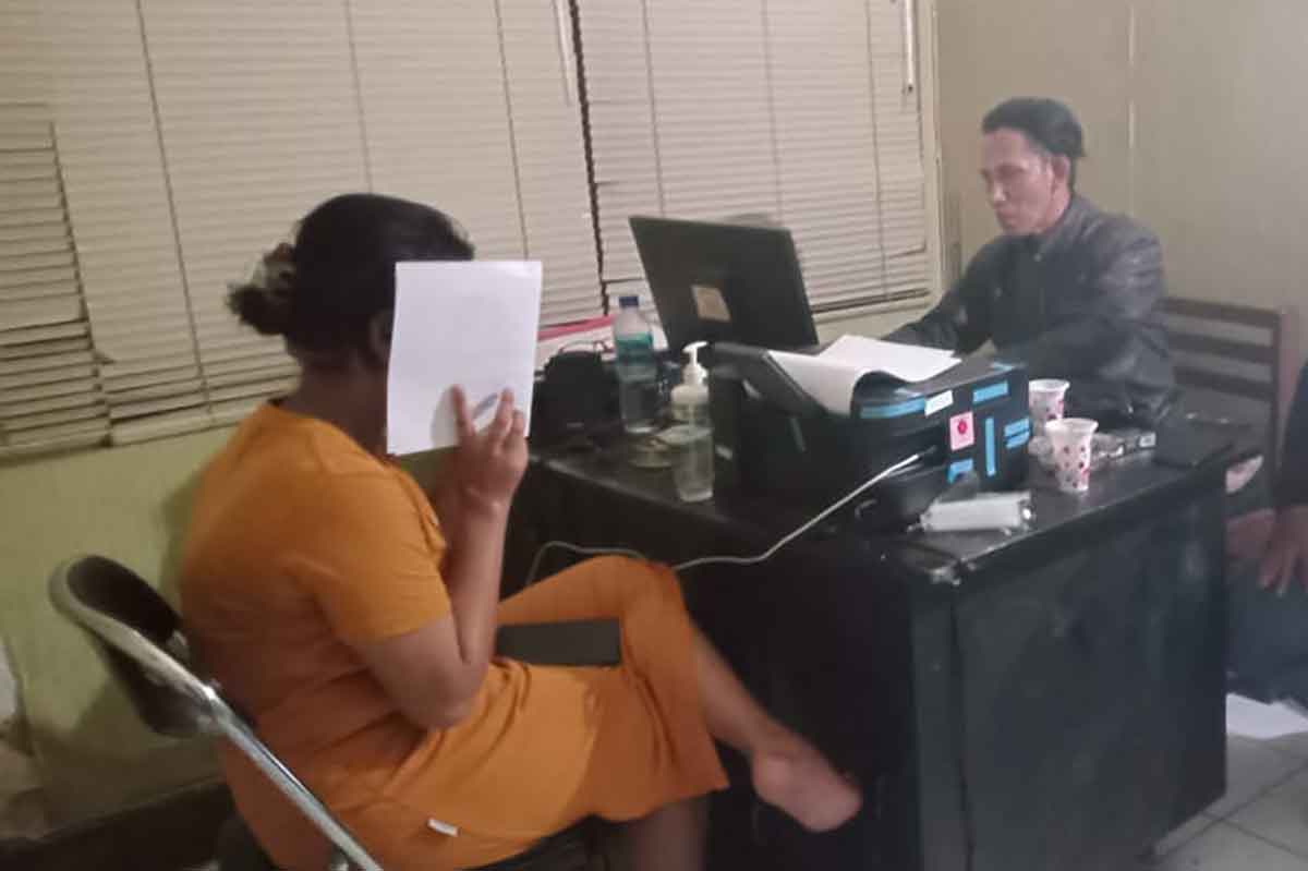 Wanita asal Sampang yang perprofesi sebagai PSK diamankan Satpol PP Pamekasan, Minggu (8/1/2023)