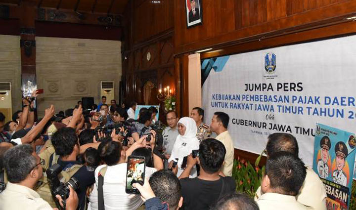 Asyik... HUT Jatim Ke-74, Gubernur Khofifah Bebaskan Pajak Kendaraan Bermotor