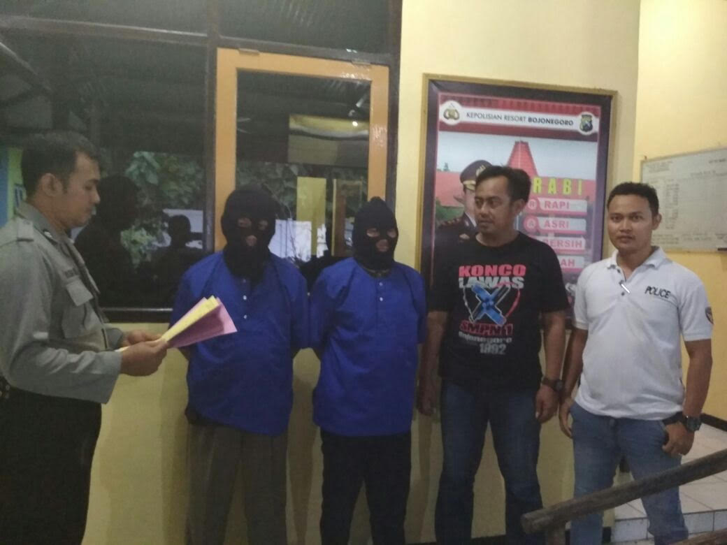 Para tersanga penipuan yang berhasil diamankan.