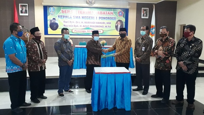 Sertijab Agus Prasmono sebagai Plt Kasek SMAN 1 Ponorogo.