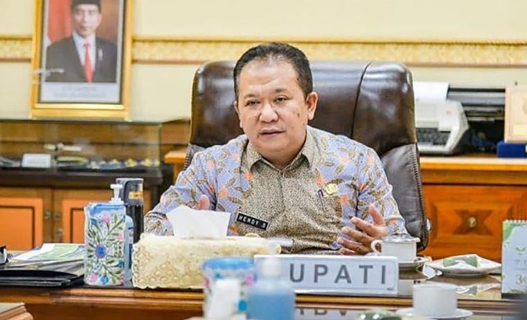 Bupati Jember, Hendy Siswanto.