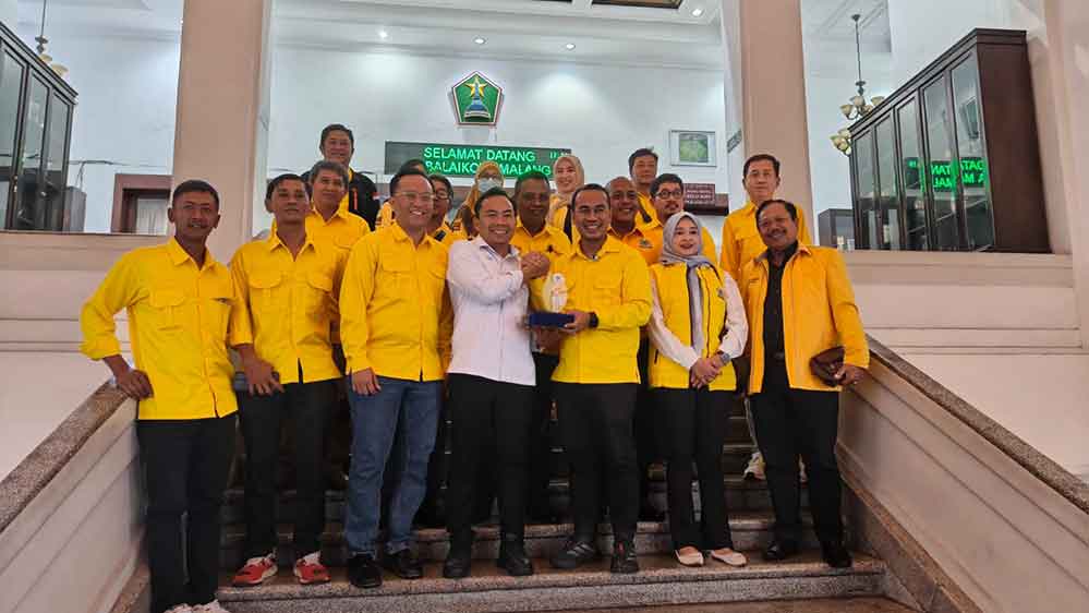 Seluruh jajaran DPD Golkar Kota Malang setelah melakukan kunjungan ke Wakil Wali Kota (Wawali) Malang. (Ist)