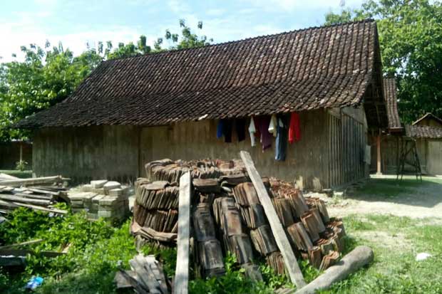 Rumah warga desa Napis.