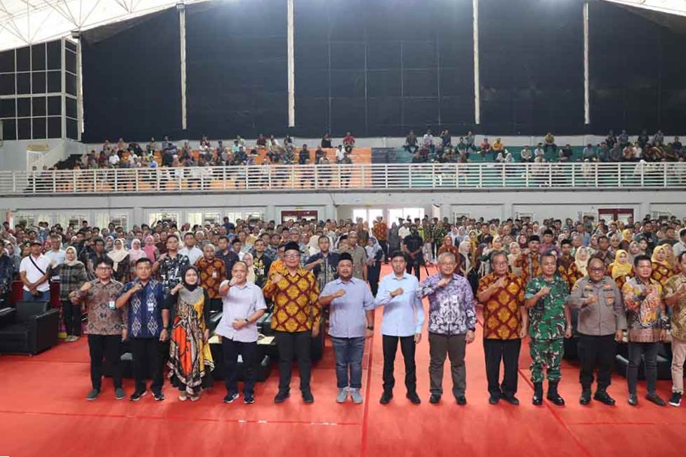 Bahas Koperasi Merah Putih, Bupati Gresik Gelar Rakorda Bersama Kades dan Lurah