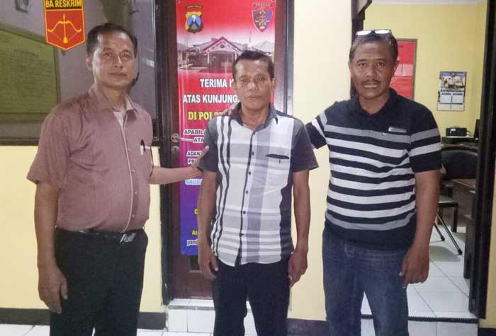Pelaku saat diamankan Reskrim Polsek Gempol.