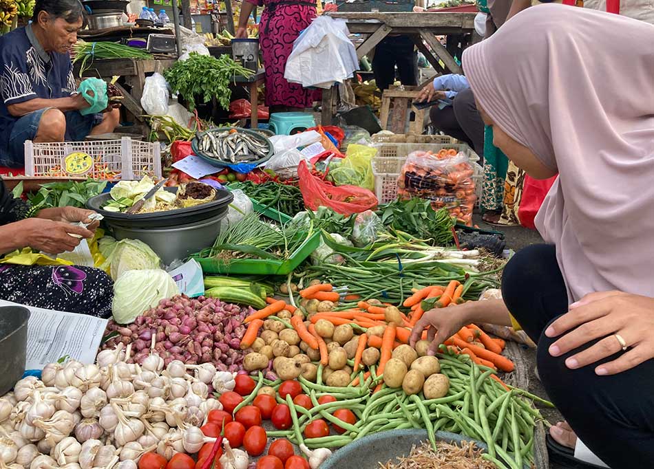 Daftar Harga Sembako Surabaya 29 Juni 2025: Cabai Keriting Rp32.166/kg, Bawang Putih Rp34.833/kg