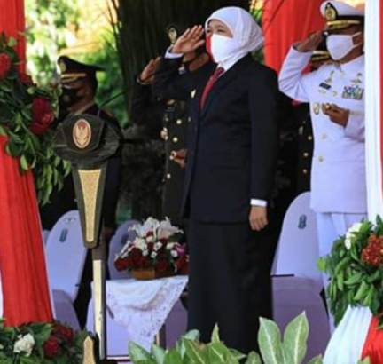 Gubernur Jawa Timur Khofifah Indar Parawansa saat HUT ke-75 Pemrov Jawa Timur, Senin (12/10/2020). foto: ist/ bangsaonline.com