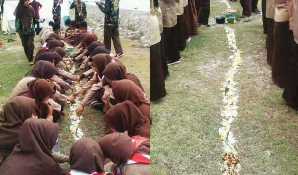 Foto Pramuka makan nasi beralas tanah yang menjadi viral dan menuai kecaman. foto: facebook