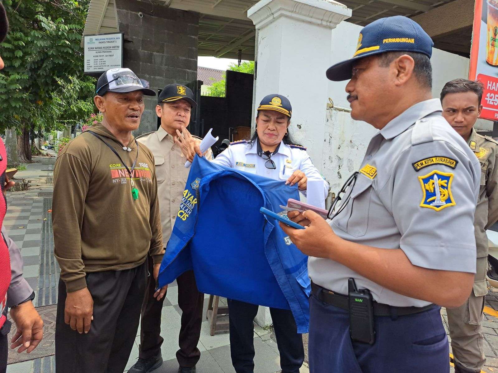 Penindakan Jukir liar yang dilakukan Dishub Surabaya
