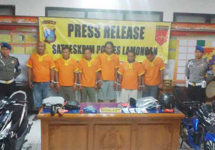 Keenam tersangka sindikat pembacok bacabup Lamongan yang sudah ditangkap Polres Lamongan. foto: dok. BANGSAONLINE