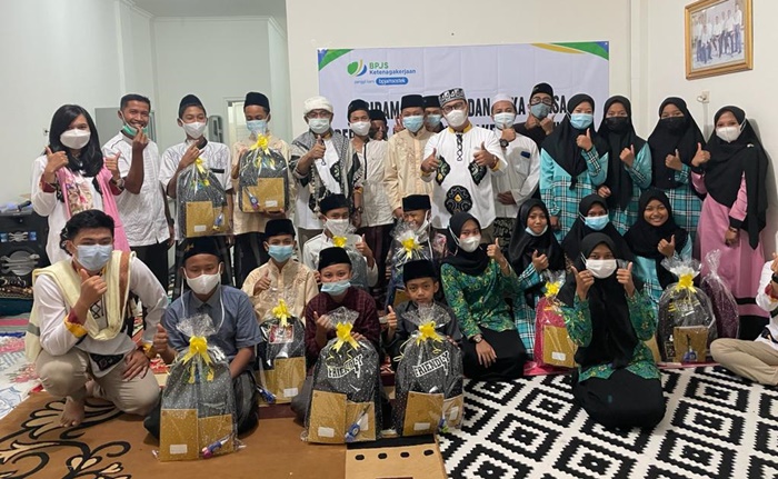 Inilah bentuk kepedulian BPJS Ketenagakerjaan Kota Batu terhadap warga sekitar dan anak yatim.
