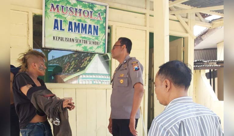 Mainkan Kentrung di Musala, 2 Anak Punk di Tuban Dibina Polisi