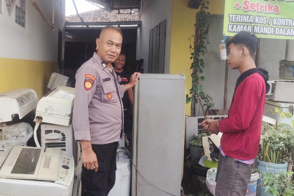Polsek Taman Amankan Remaja di Sidoarjo yang Curi Kulkas Milik Paman