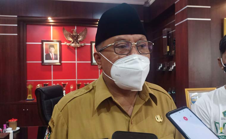 Wali Kota Blitar, Santoso.