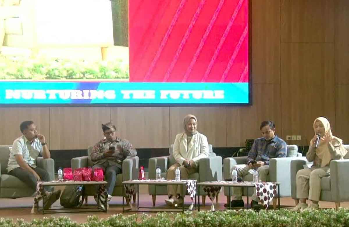 Para narasumber yang hadir dalam Panggung Inspirasi yang digelar LP2M Unej.