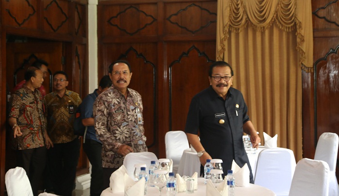 2018, Pakde Karwo Fokus Turunkan Kemiskinan di Jatim