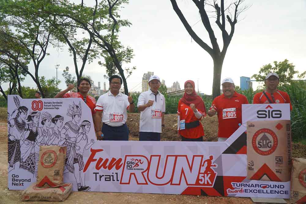 Usung Misi Sehat Semangat, SIG Pabrik Tuban Gelar Fun Trail Run Di HUT Ke-68. (Ist)
