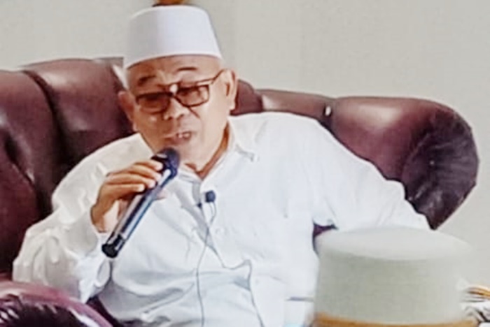 Kiai Asep saat memimpin istigasah.
