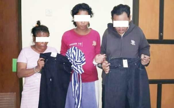 3 tersangka saat diamankan di Polsek Wiyung Surabaya.