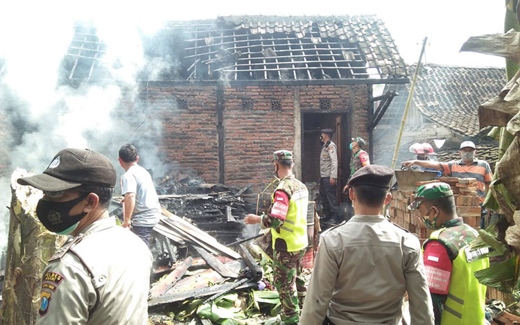 Api Sambar Pertalite di Jeriken, Dapur Warga Sambiroto Ngawi Terbakar